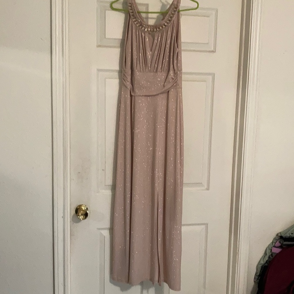 Women’s En Focus Gold shimmering dress Size 8.